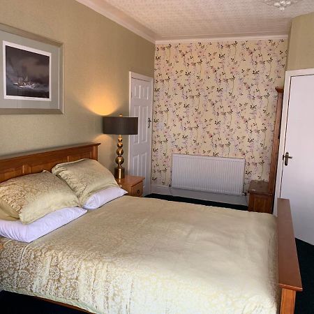 Heather Glen. Six Bedroom Home Near The Sea. Blackpool Exterior foto