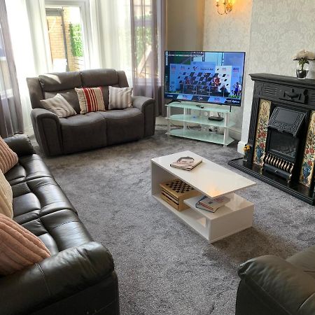 Heather Glen. Six Bedroom Home Near The Sea. Blackpool Exterior foto