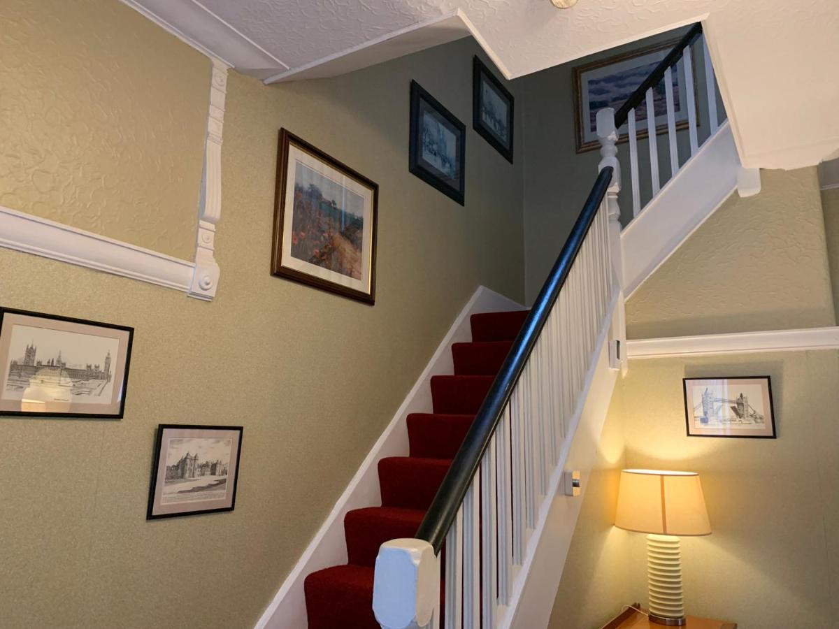 Heather Glen. Six Bedroom Home Near The Sea. Blackpool Exterior foto