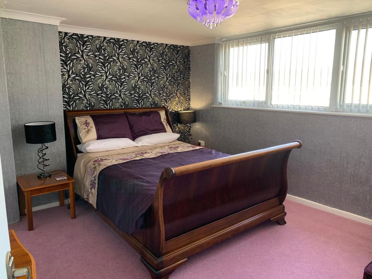 Heather Glen. Six Bedroom Home Near The Sea. Blackpool Exterior foto