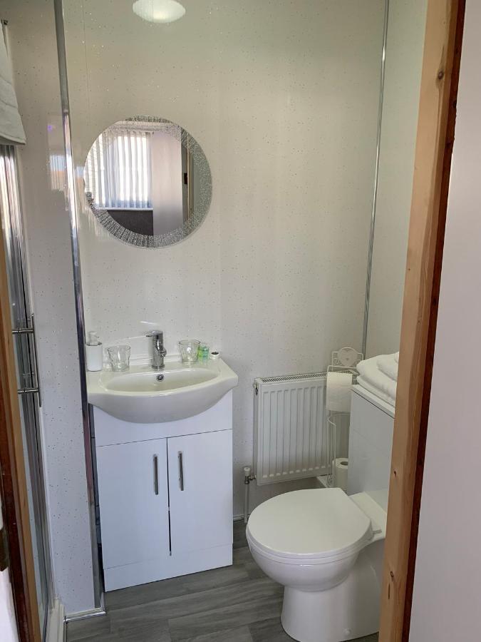 Heather Glen. Six Bedroom Home Near The Sea. Blackpool Exterior foto