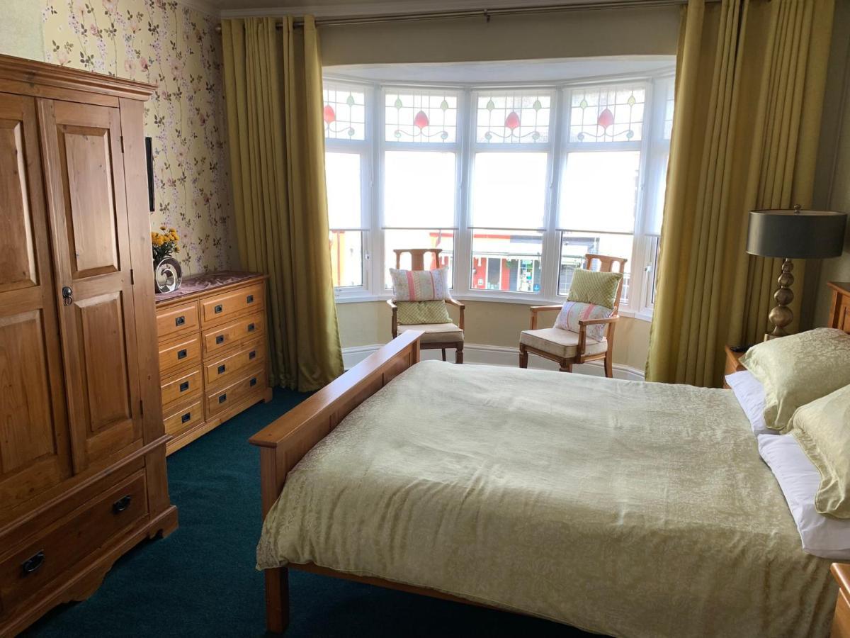Heather Glen. Six Bedroom Home Near The Sea. Blackpool Exterior foto