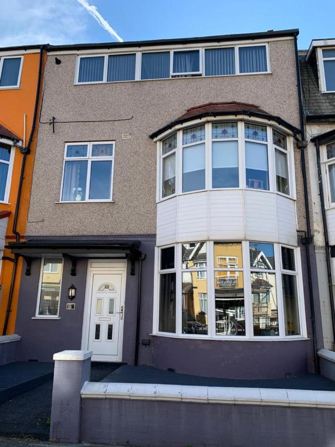 Heather Glen. Six Bedroom Home Near The Sea. Blackpool Exterior foto